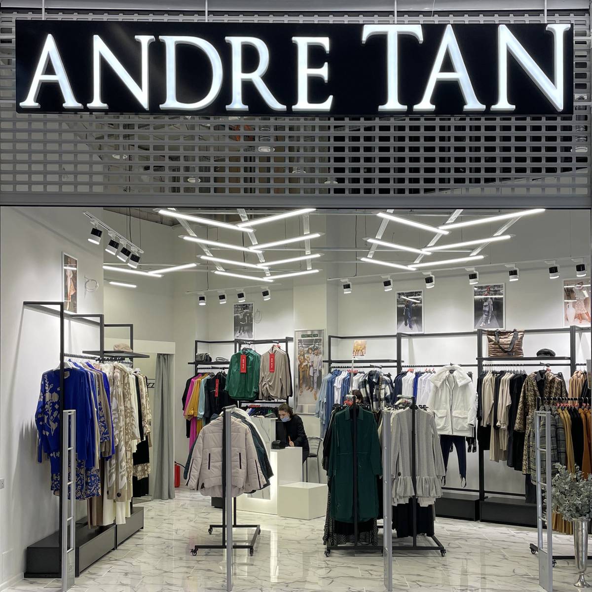 ANDRE TAN
